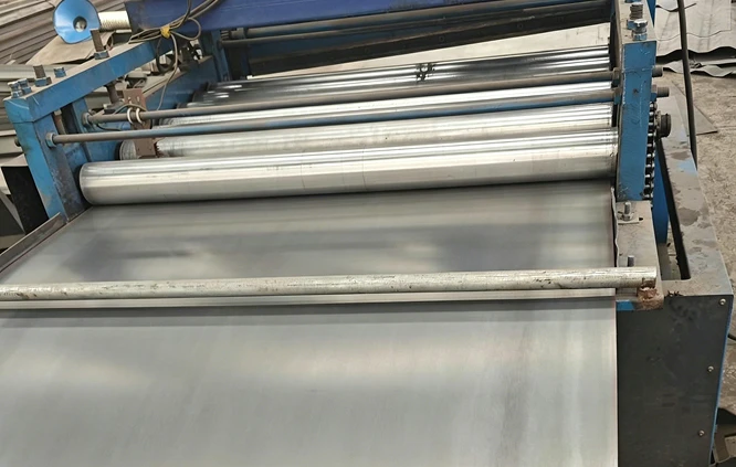 M&aacute;quina niveladora de placas de acero