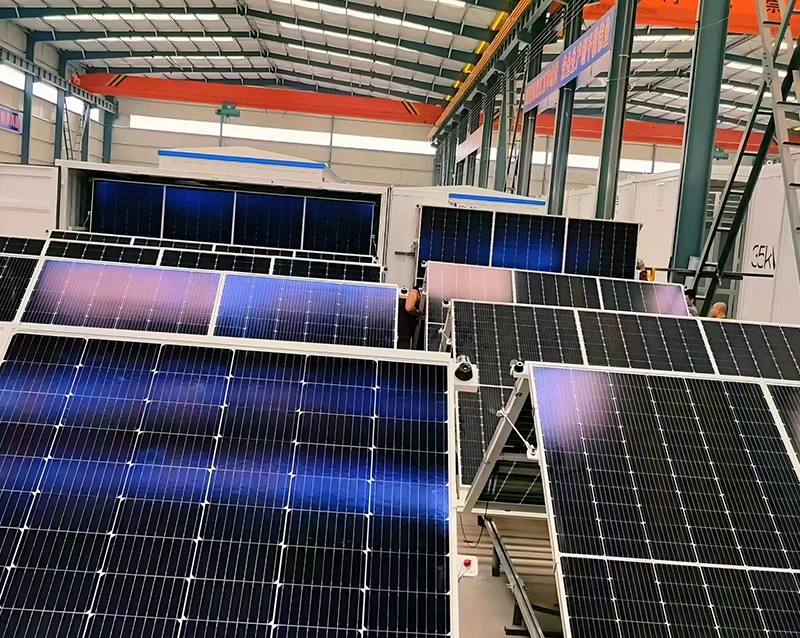 Caba&ntilde;a de generaci&oacute;n autom&aacute;tica de energ&iacute;a con paneles fotovoltaicos m&oacute;viles